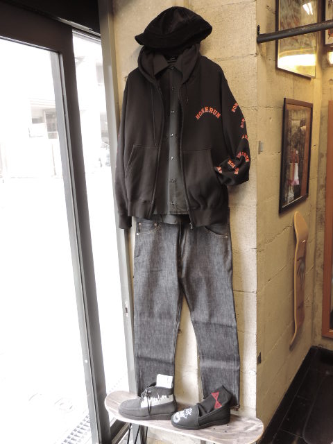 RAH HOMERUN 74 BLOHM.JPG